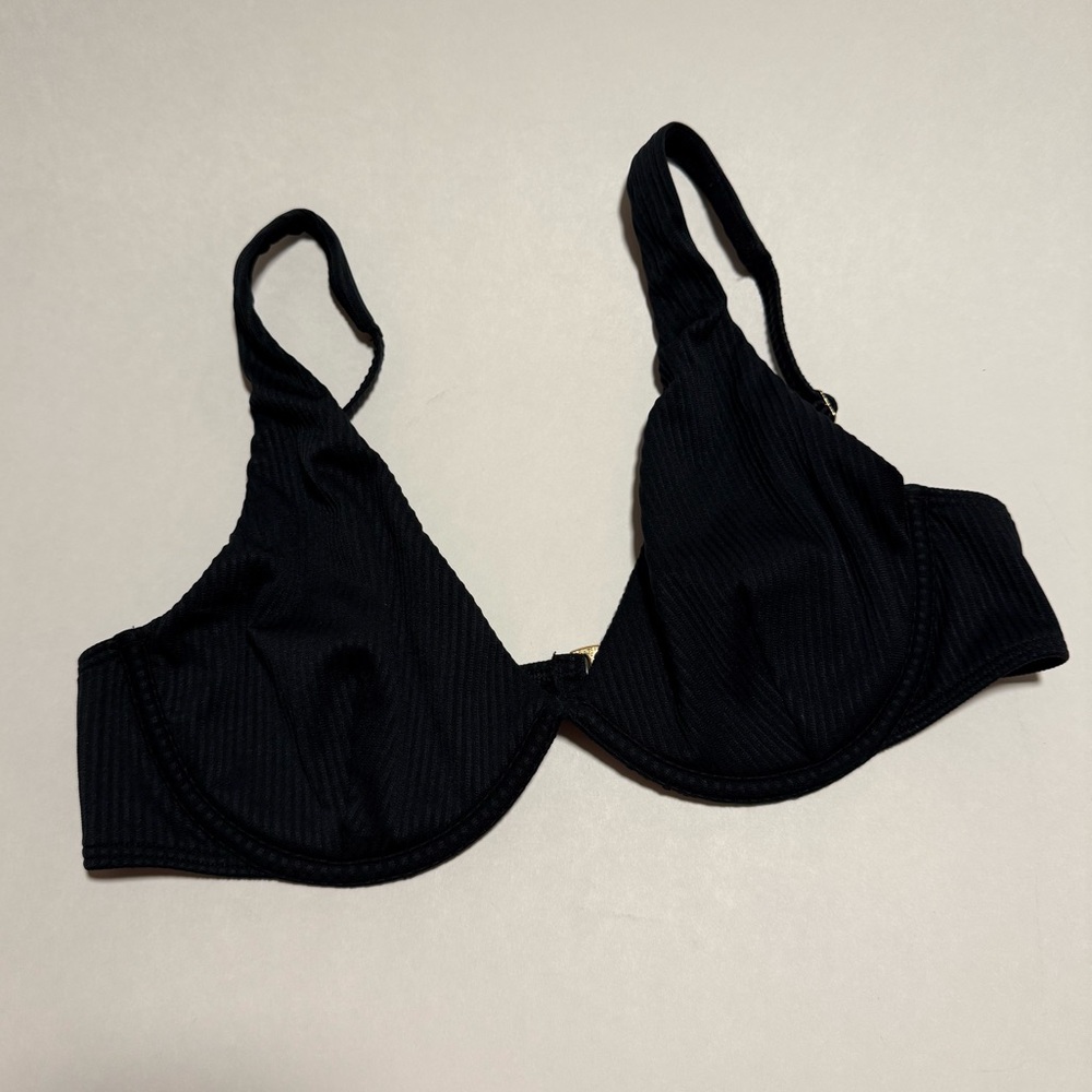 Hollister Underwire Bikini Top MEDIUM + High-Waist Bikini Bottom LARGE